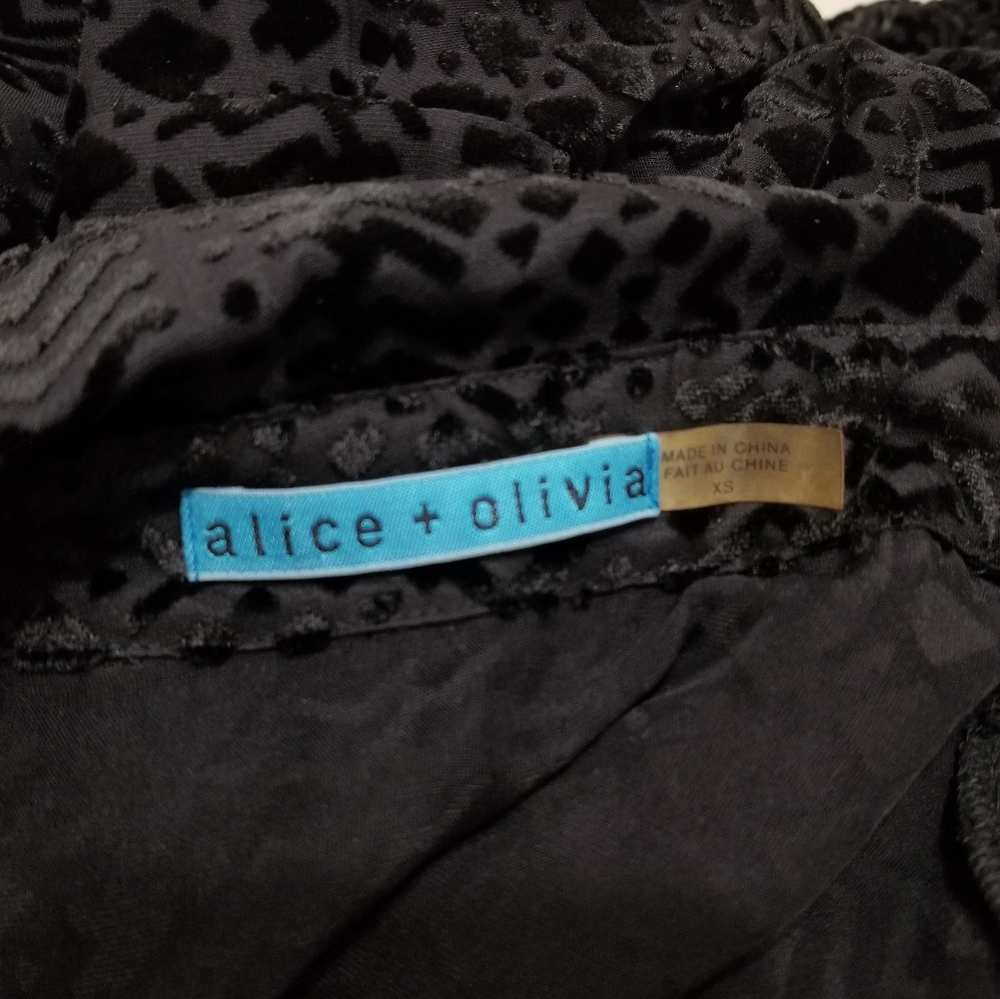 Alice + Olivia Black Semi Sheer Velvet Burnout Buttondown Babydoll Blouse XS-S - Picture 5 of 10